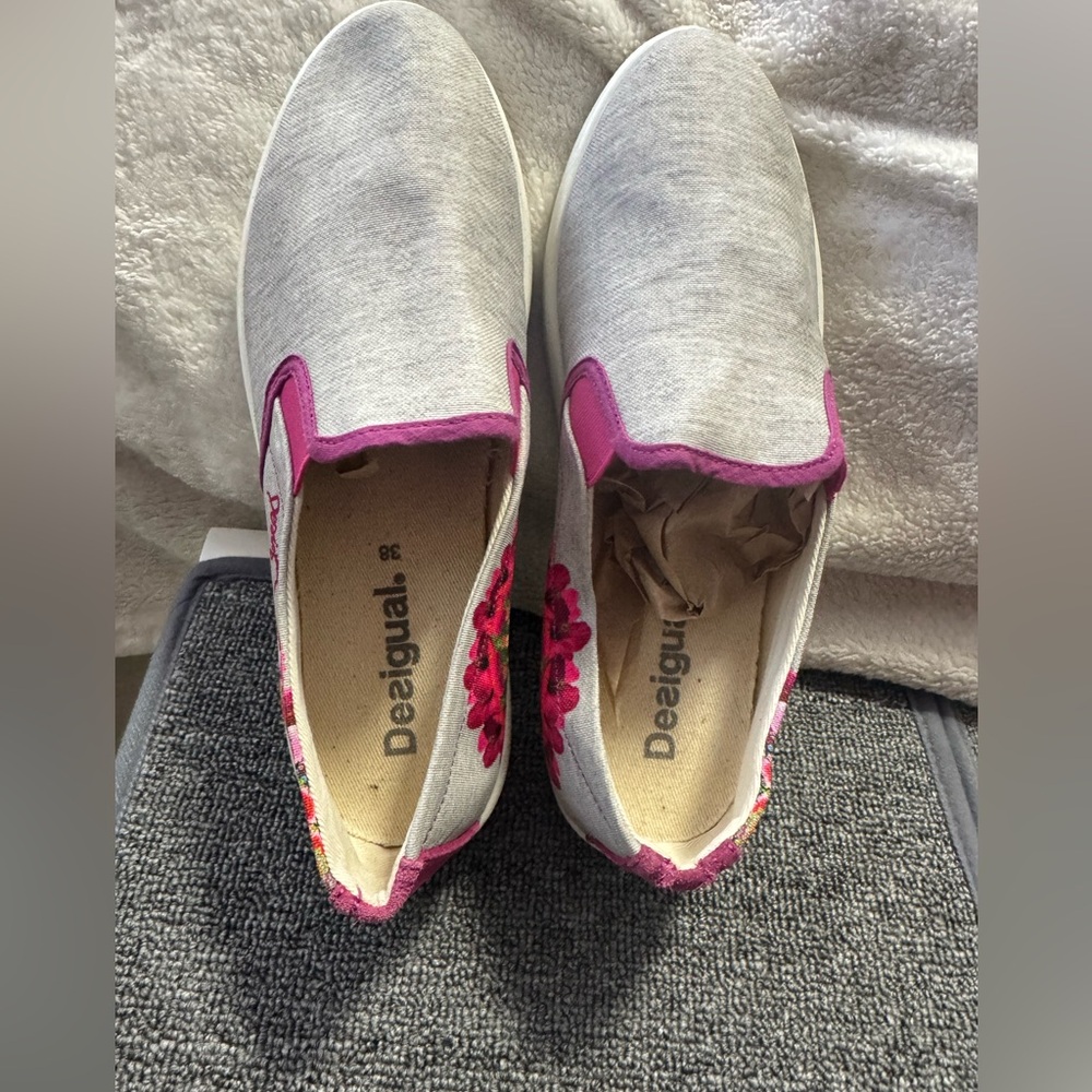 Desigual Women's Gray and Pink Floral Sneakers